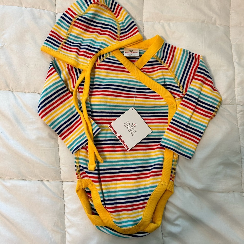 Hanna Andersson Rainbow Bodysuit with Hat